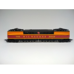 LOKOMOTYWA ELEKTRYCZNA PENNSYLVANIA GG-1 MILWAUKEE ROAD DC 1:87 T025 30CM